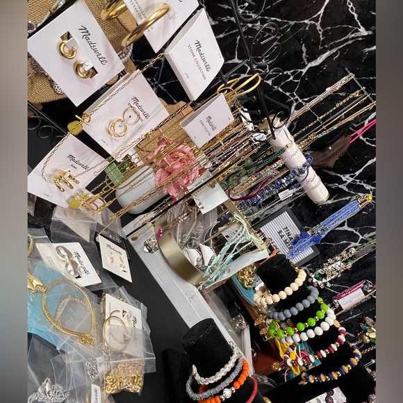 ✨✨✨JEWELRY Show✨✨✨ - Picture 2 of 12